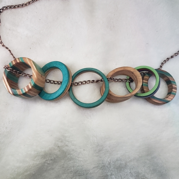 Decorative rings made from skateboards . - Picture 2 of 2